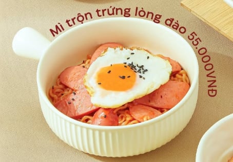 Mì trộn trứng lòng đào