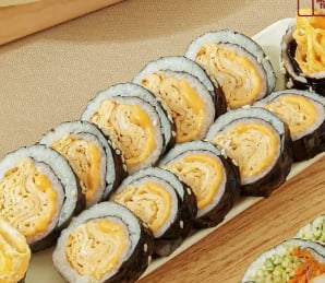 Kimbap phô mai trứng