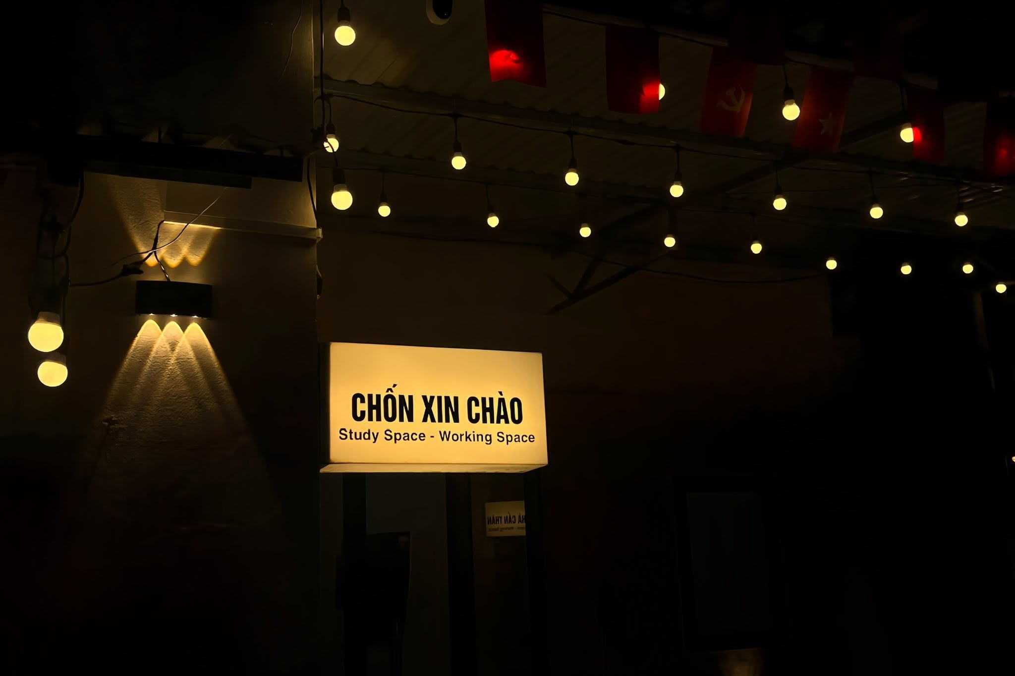 Chốn Xin Chào Cafe